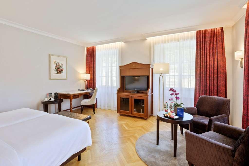Radisson Blu Hotel Altstadt, Salzburgo Habitación foto